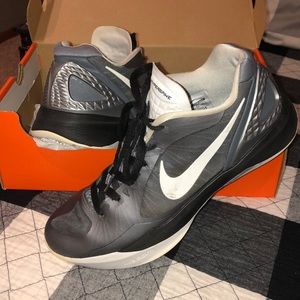 Nike Volleyball Shoes. Size 9.5